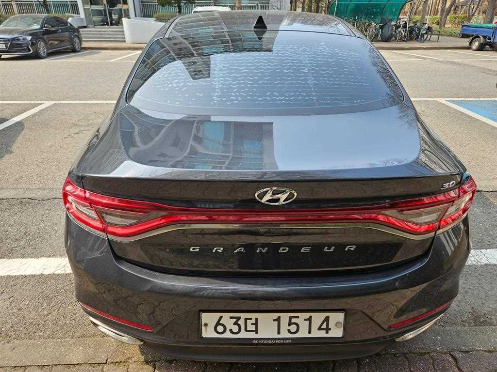 HYUNDAI Grandeur - Vista 4