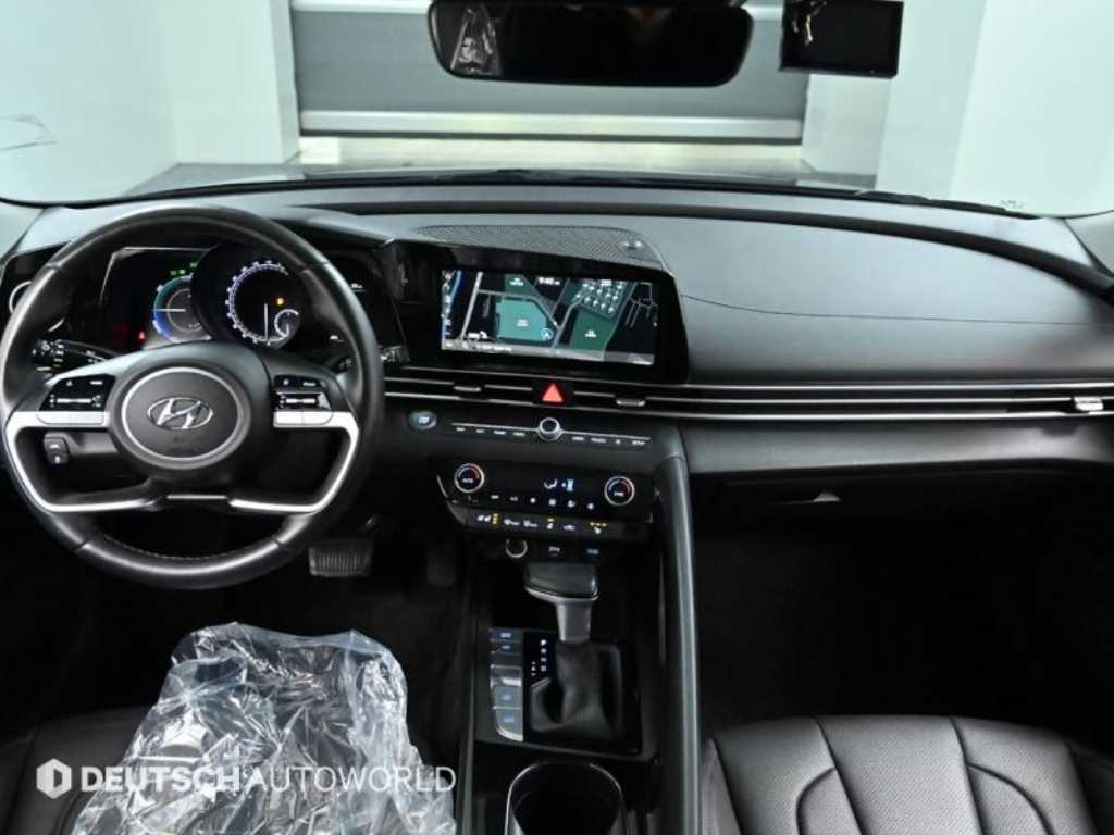 HYUNDAI Avante - Vista 7