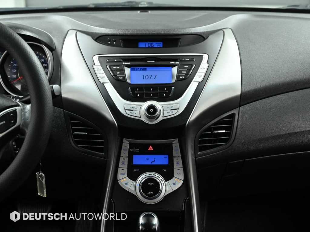 HYUNDAI Avante 2012 Plateado - Importación desde Corea - HF Imports Iquique - Foto 14