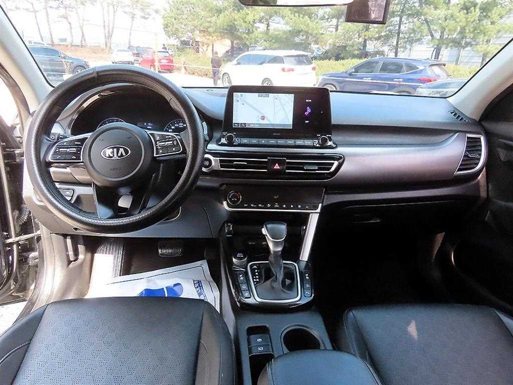 KIA Seltos - Vista 7