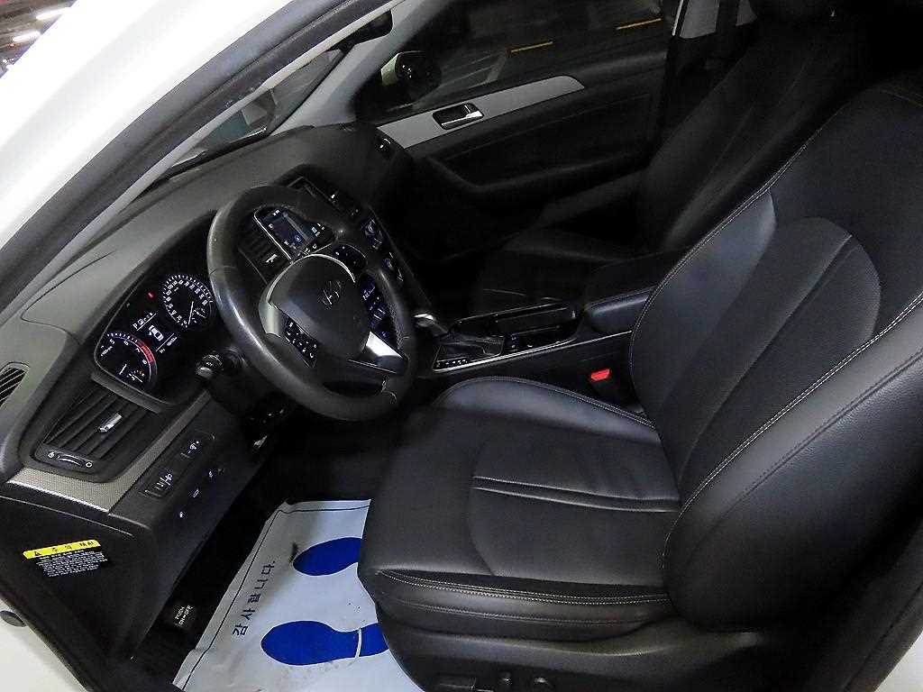 HYUNDAI Sonata - Vista 6