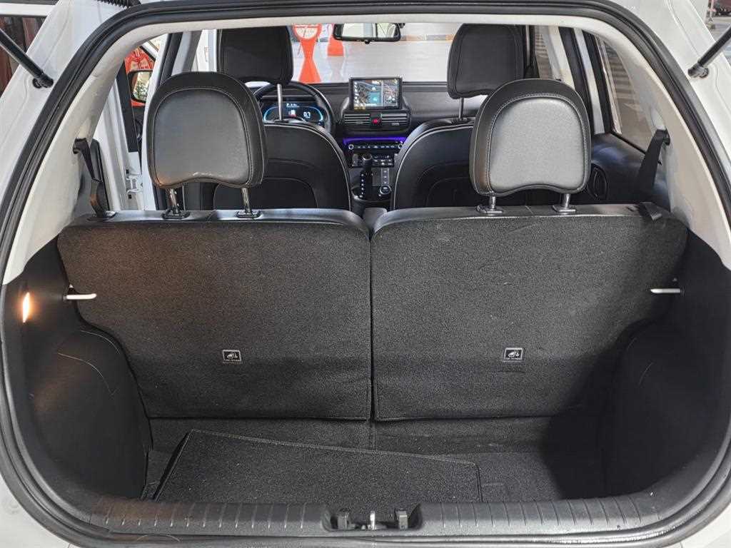 HYUNDAI Casper - Vista 6