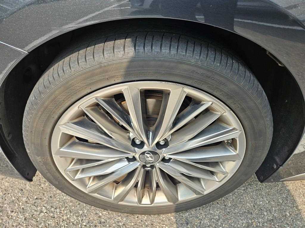 HYUNDAI Grandeur - Vista 5