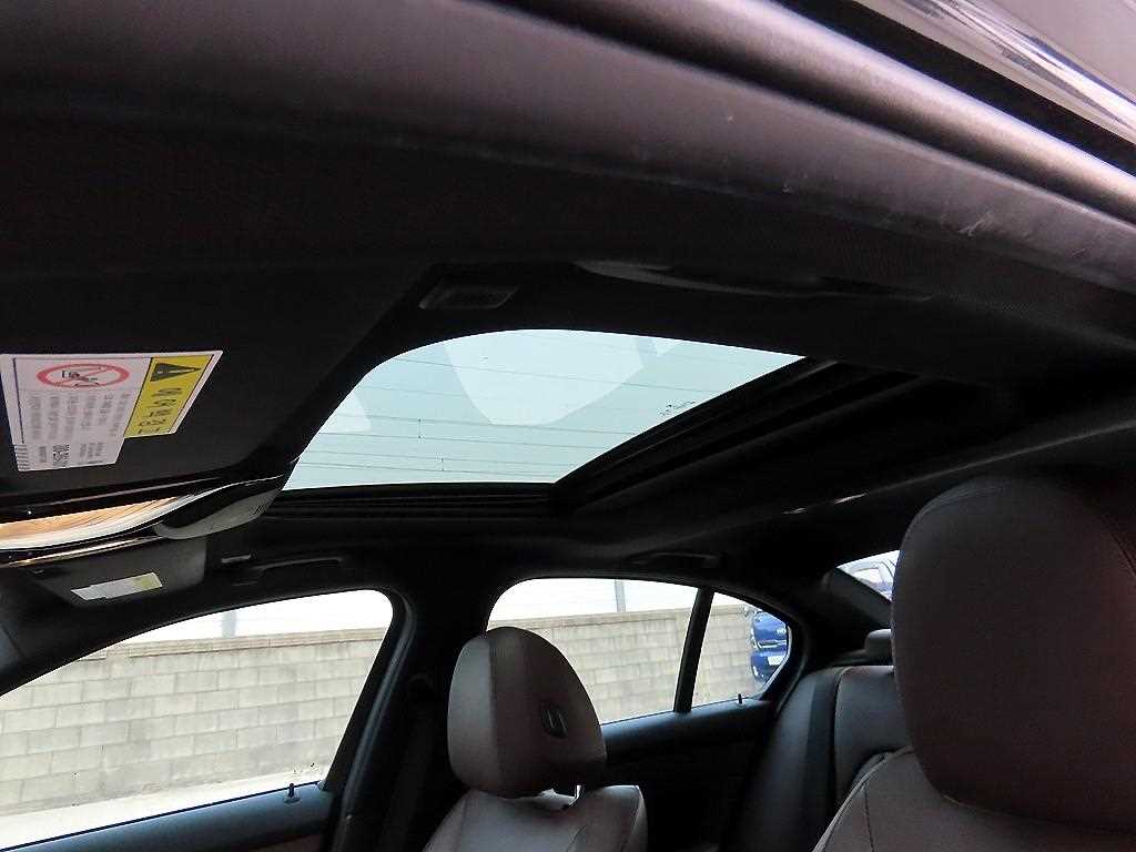 BMW 3 series 2019 Negro - Importación desde Corea - HF Imports Iquique - Foto 18