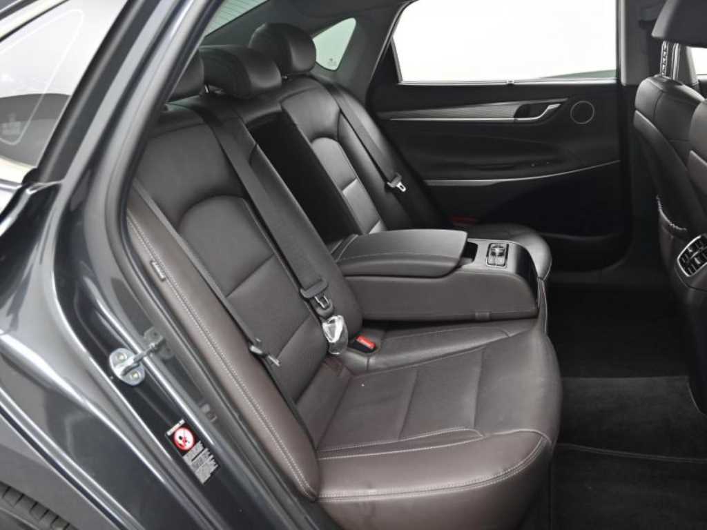 HYUNDAI Grandeur - Vista 12