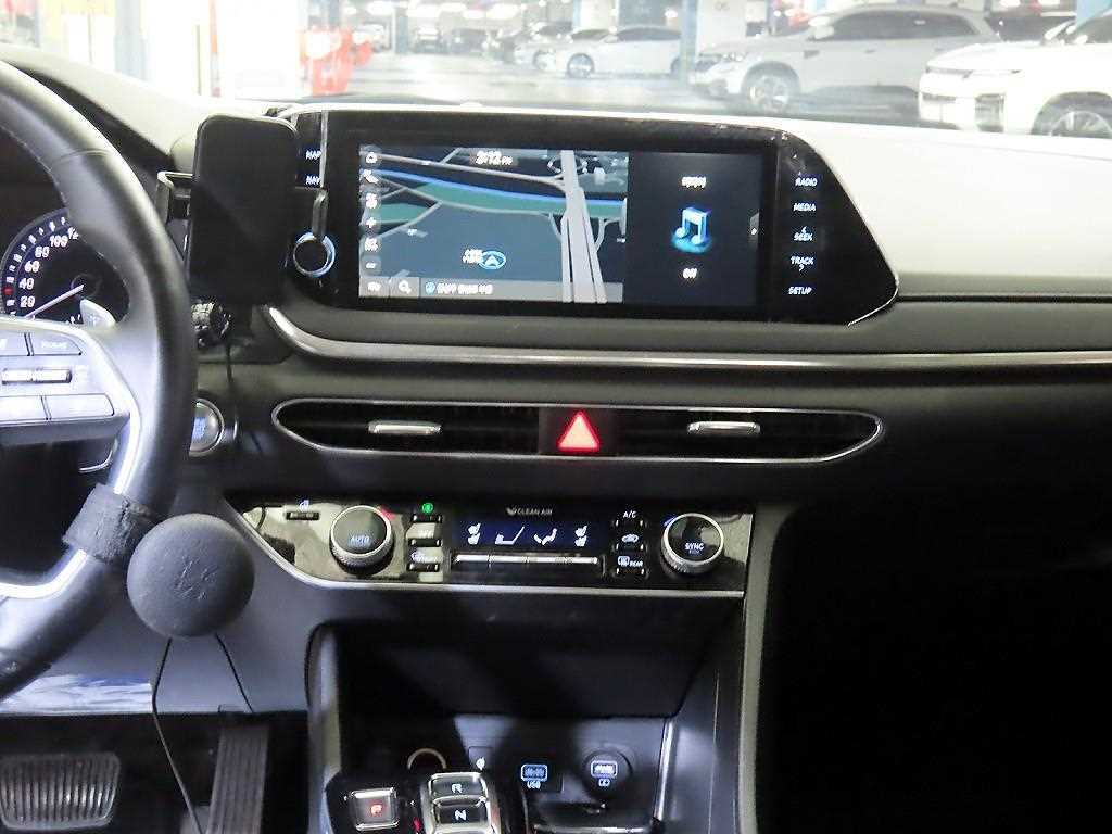 HYUNDAI Sonata - Vista 11