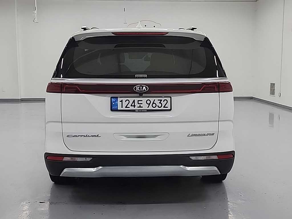 KIA Carnival - Vista 3