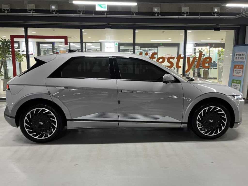 HYUNDAI Ioniq 5 - Vista 3