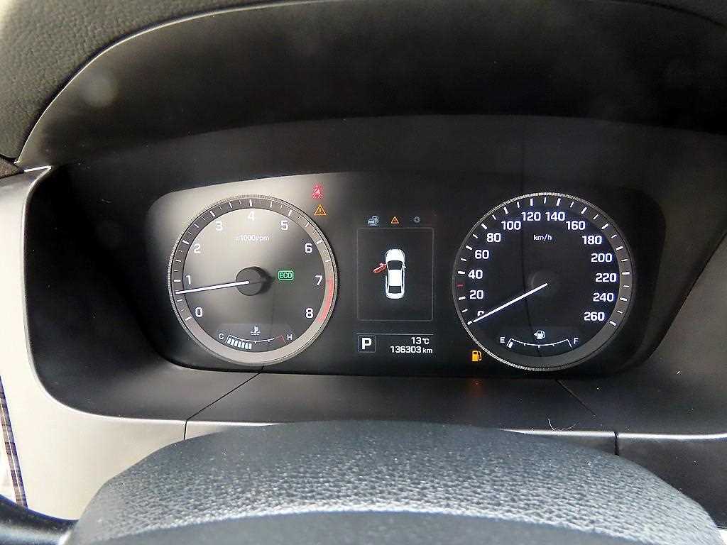 HYUNDAI Sonata - Vista 9