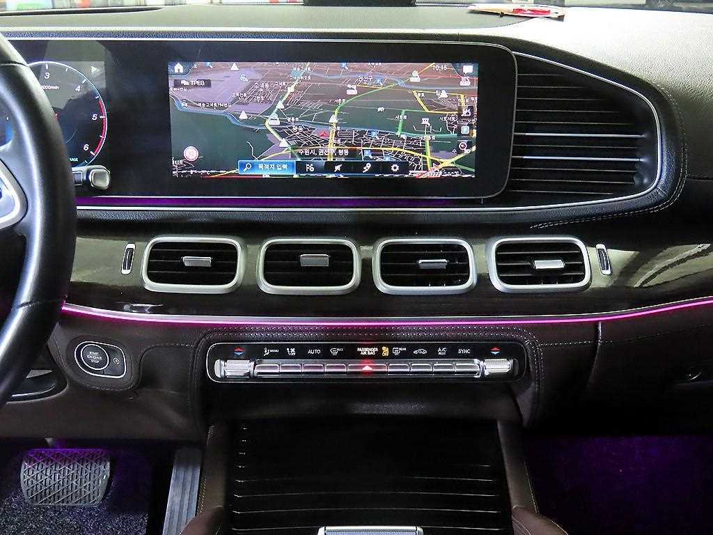 Mercedes Benz GLE Class - Vista 11