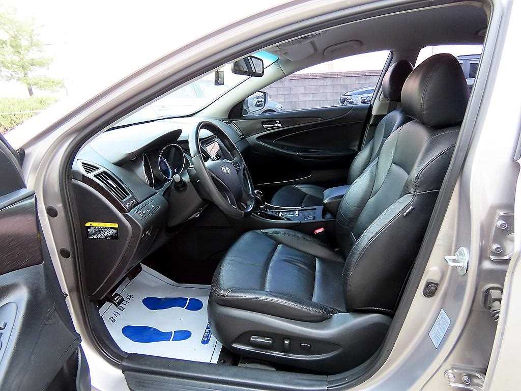 HYUNDAI Sonata - Vista 5