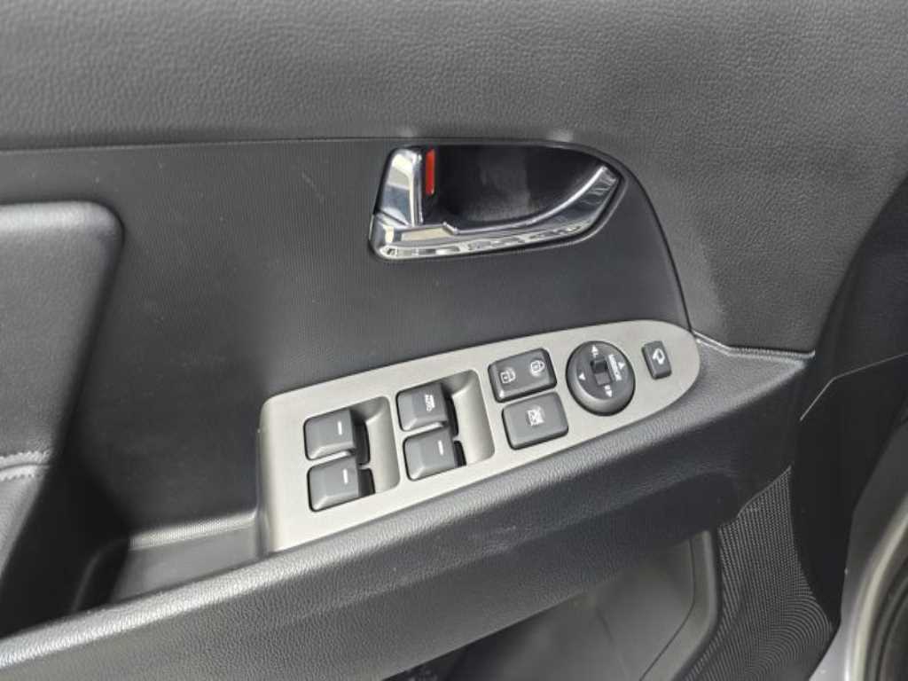 KIA Sportage - Vista 5