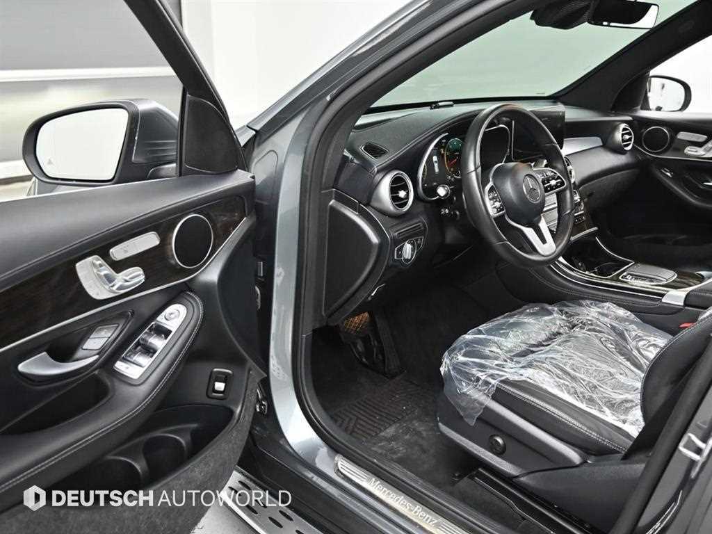 Mercedes Benz GLC Class - Vista 11