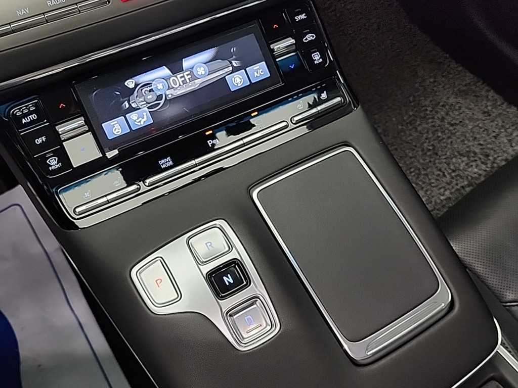 HYUNDAI Grandeur - Vista 8