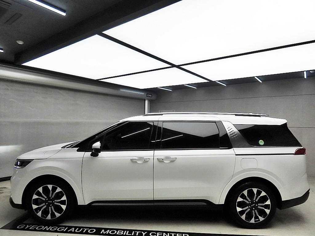 KIA Carnival - Vista 4
