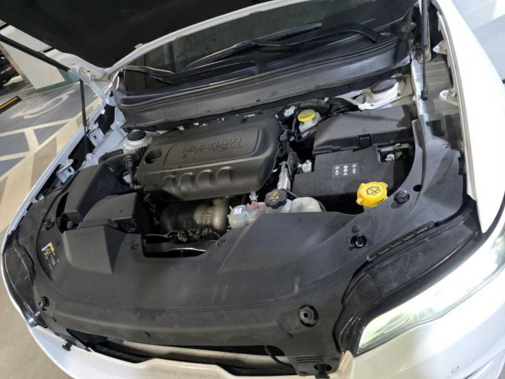 Jeep Cherokee - Vista 6