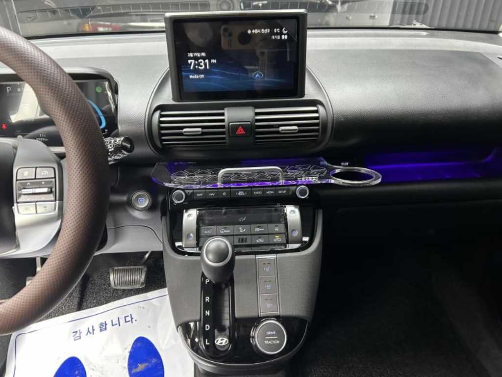 HYUNDAI Casper - Vista 10