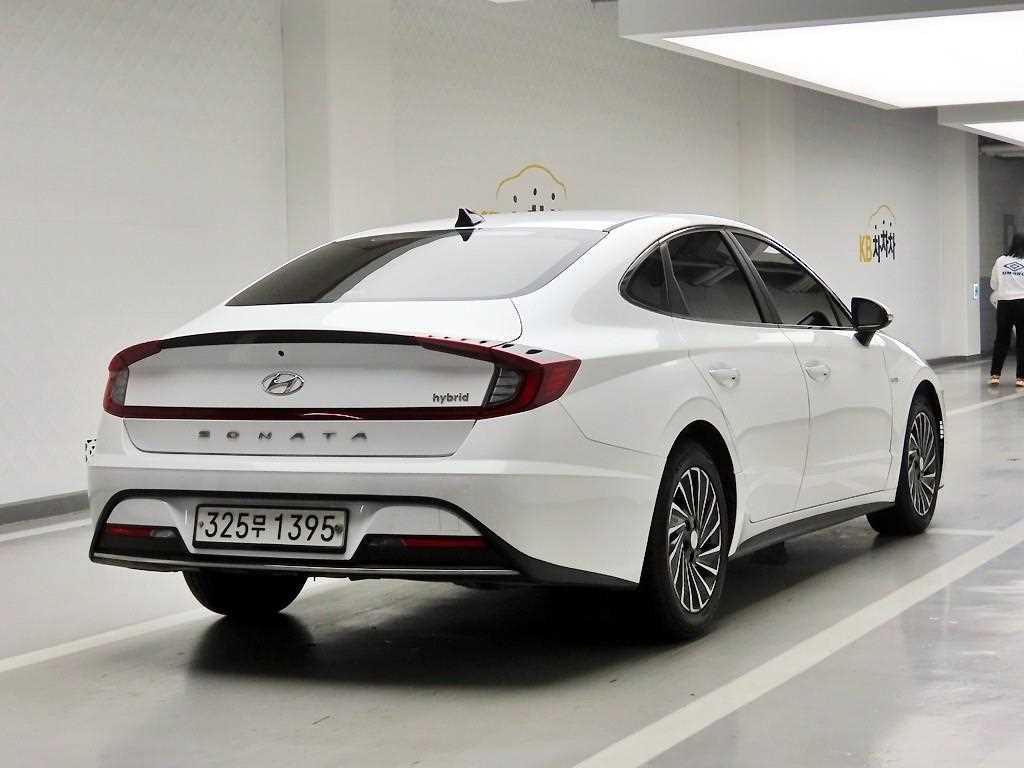 HYUNDAI Sonata - Vista 4
