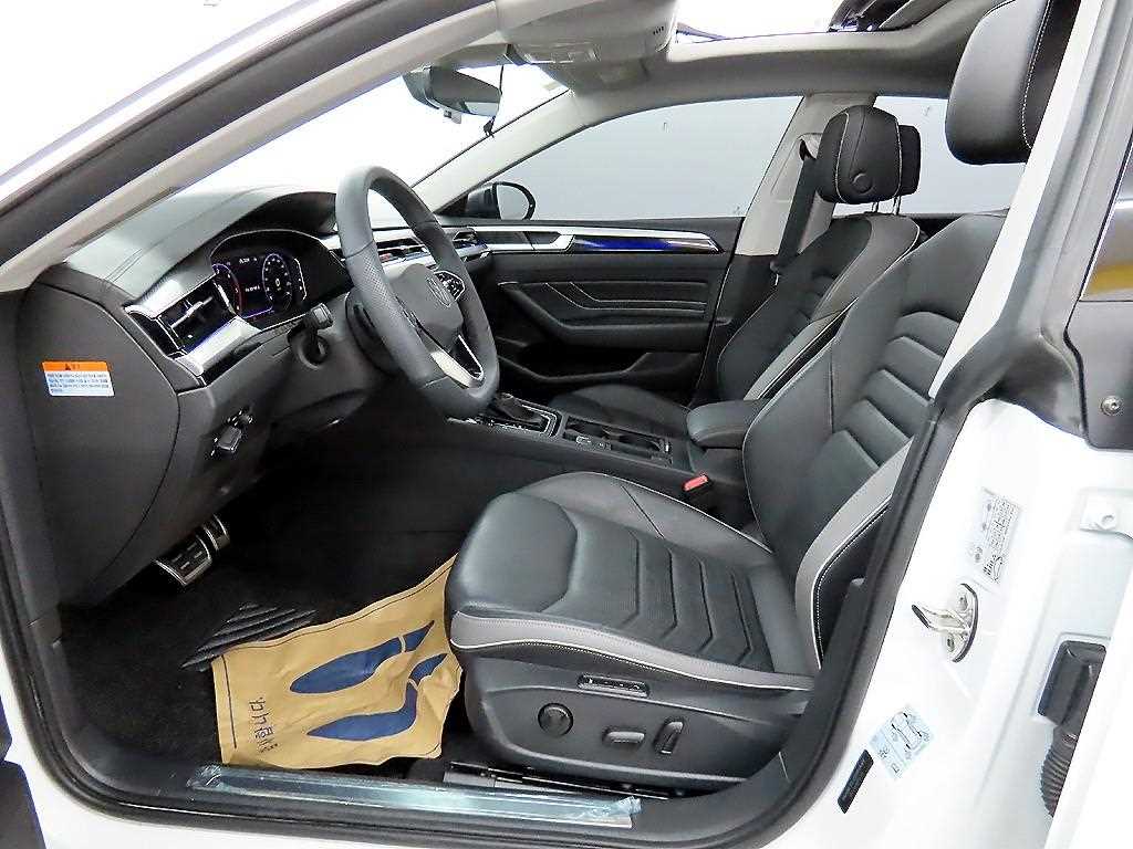 Volkswagen Arteon - Vista 5