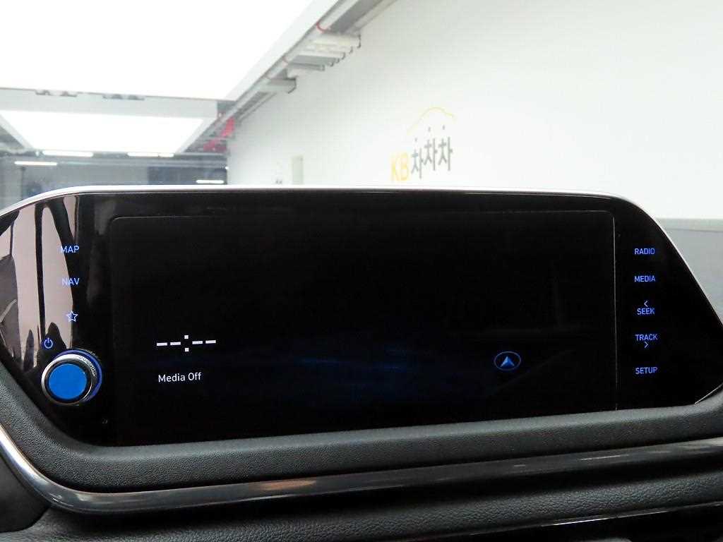 HYUNDAI Sonata - Vista 9