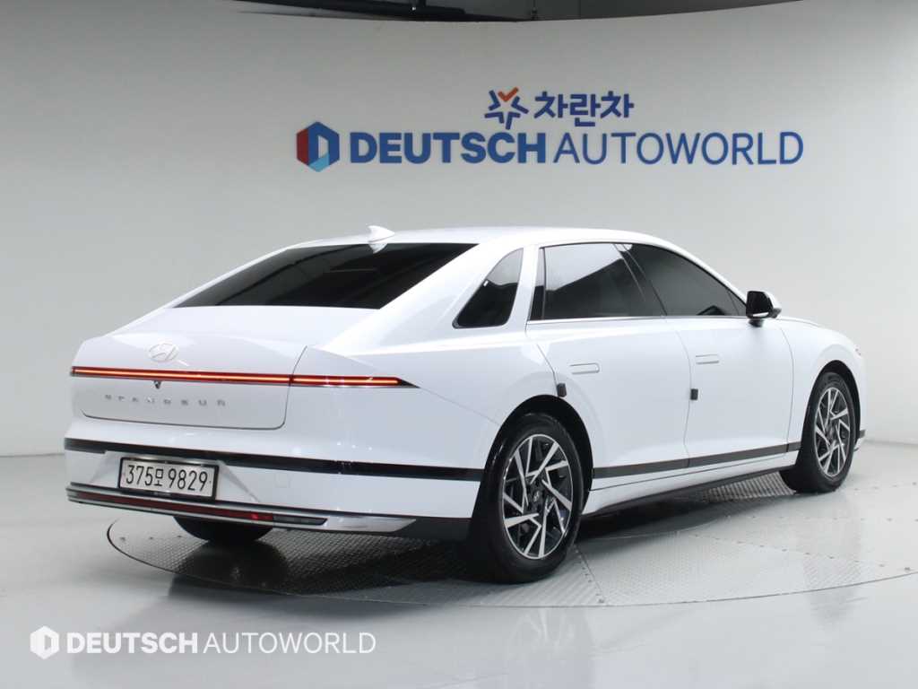 HYUNDAI Grandeur - Vista 2