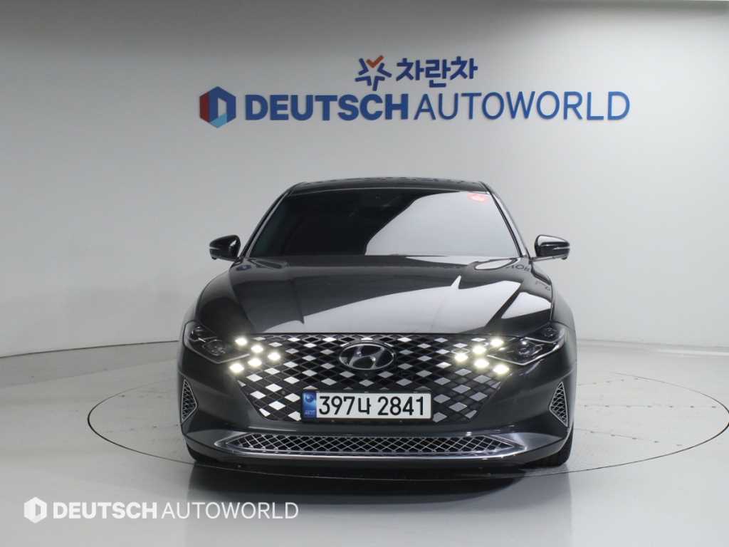 HYUNDAI Grandeur - Vista 3