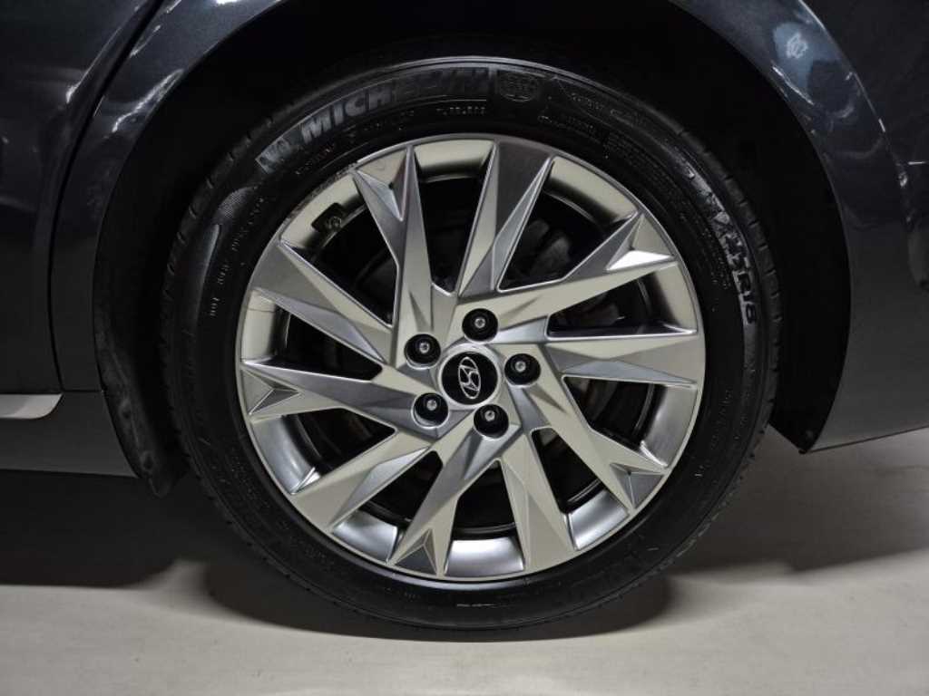 HYUNDAI Grandeur - Vista 8