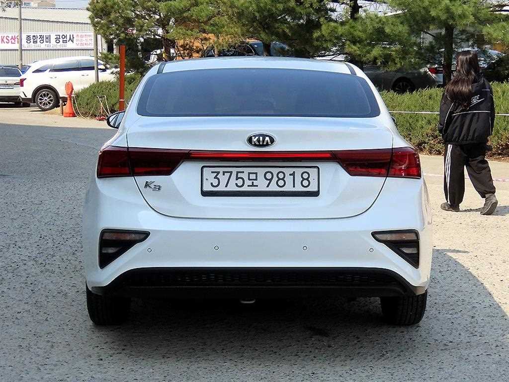 KIA K3 - Vista 4