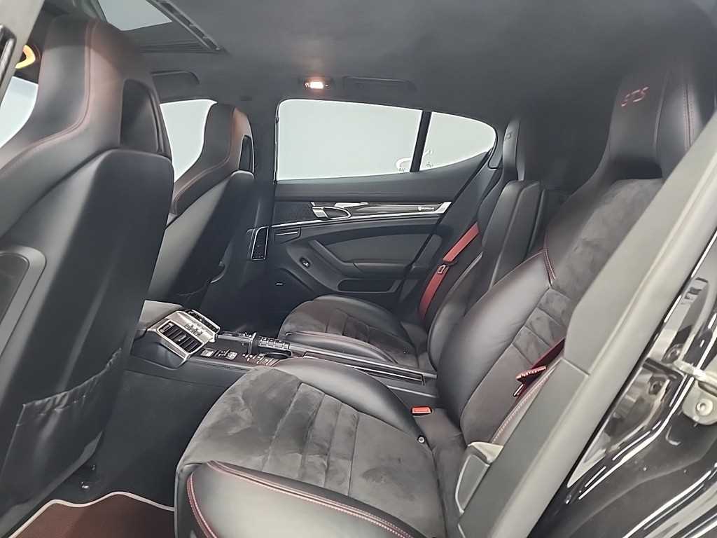 Porsche Panamera - Vista 12