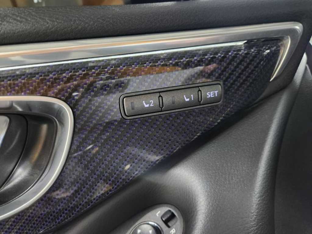 Infiniti Q - Vista 11
