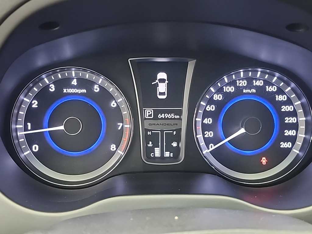 HYUNDAI Grandeur - Vista 6