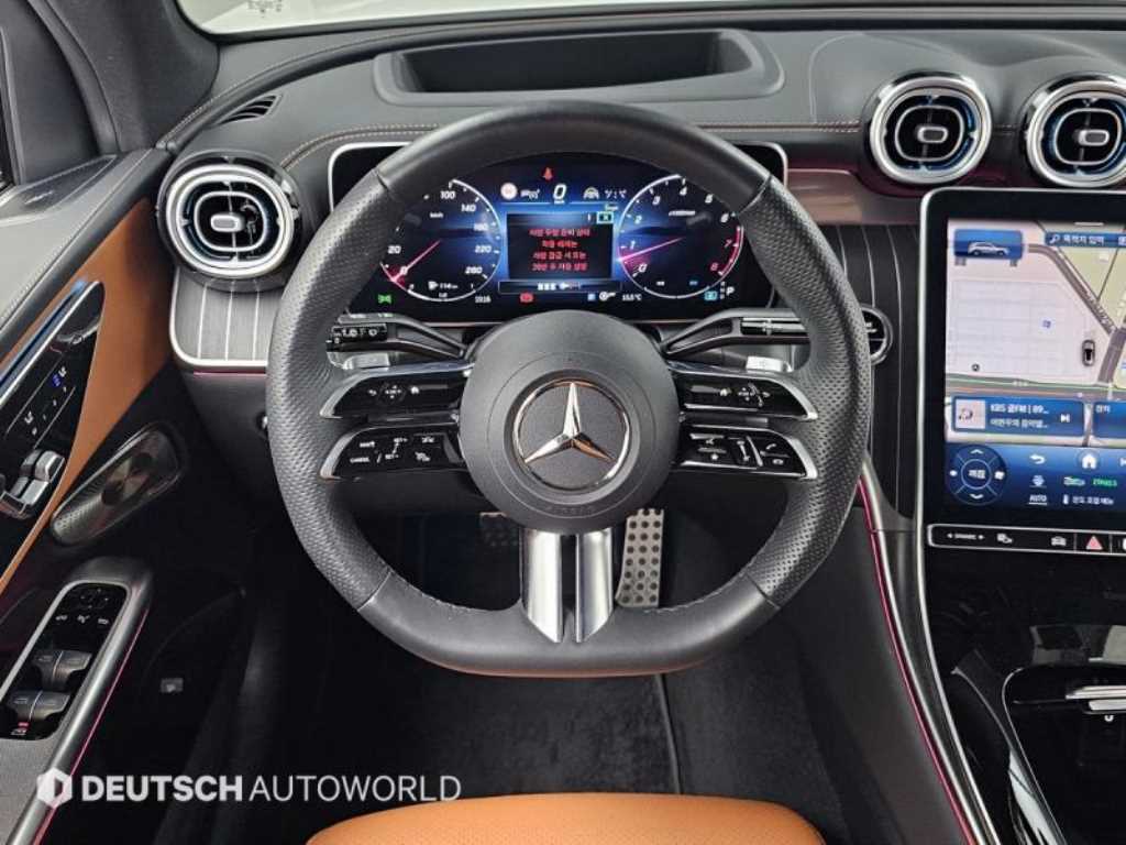 Mercedes Benz GLC Class - Vista 8