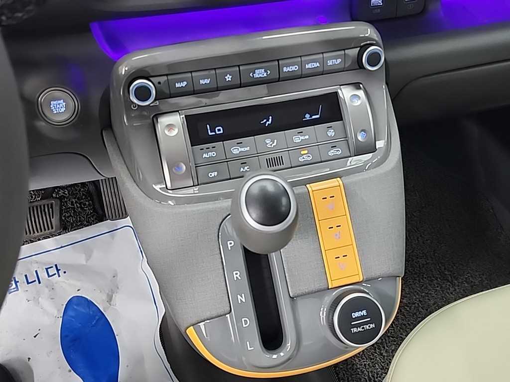 HYUNDAI Casper - Vista 8