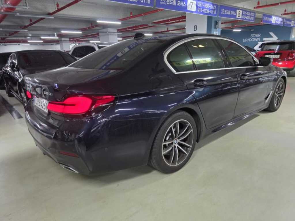 BMW 5 Series - Vista 4