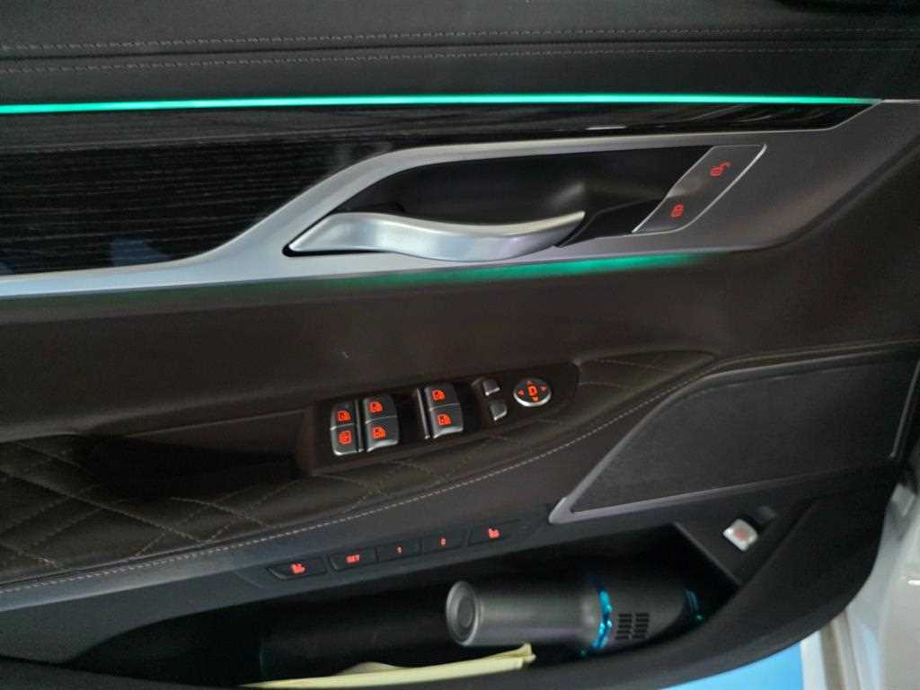 BMW 7 Series - Vista 9