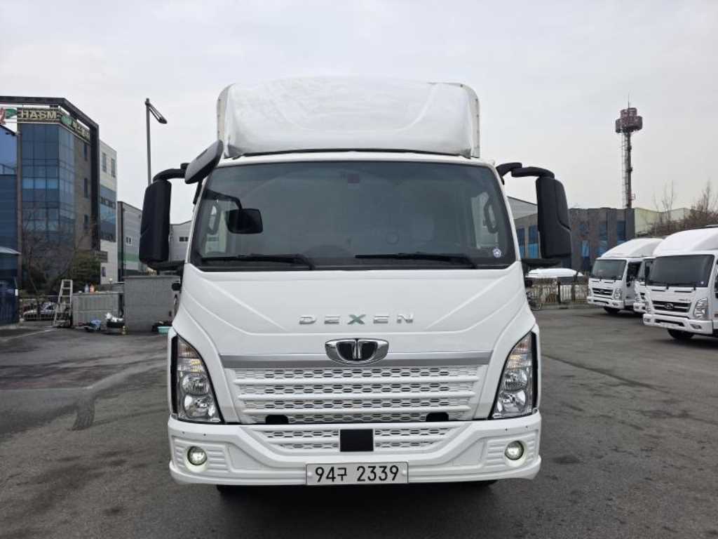 medium and large cargo truck - Vista 3