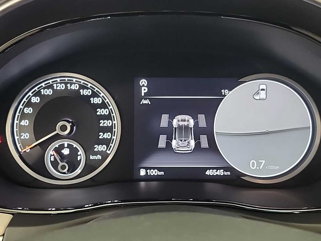 Genesis GV70 - Vista 6