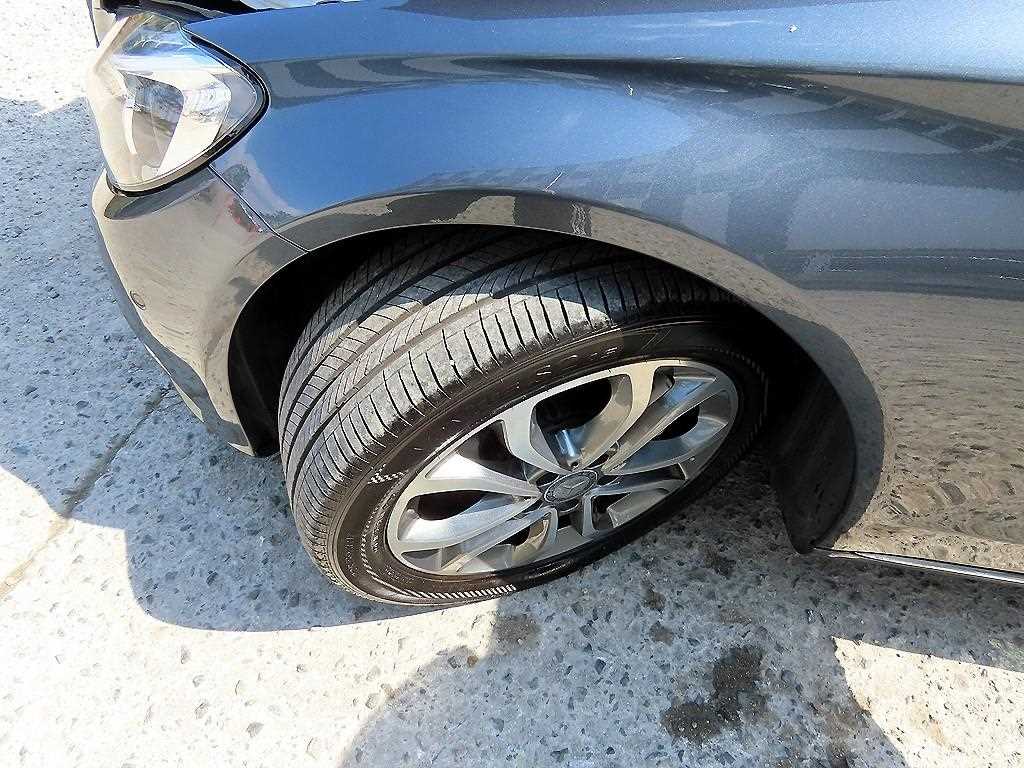 Mercedes Benz C Class 2016 Gris - Importación desde Corea - HF Imports Iquique - Foto 20