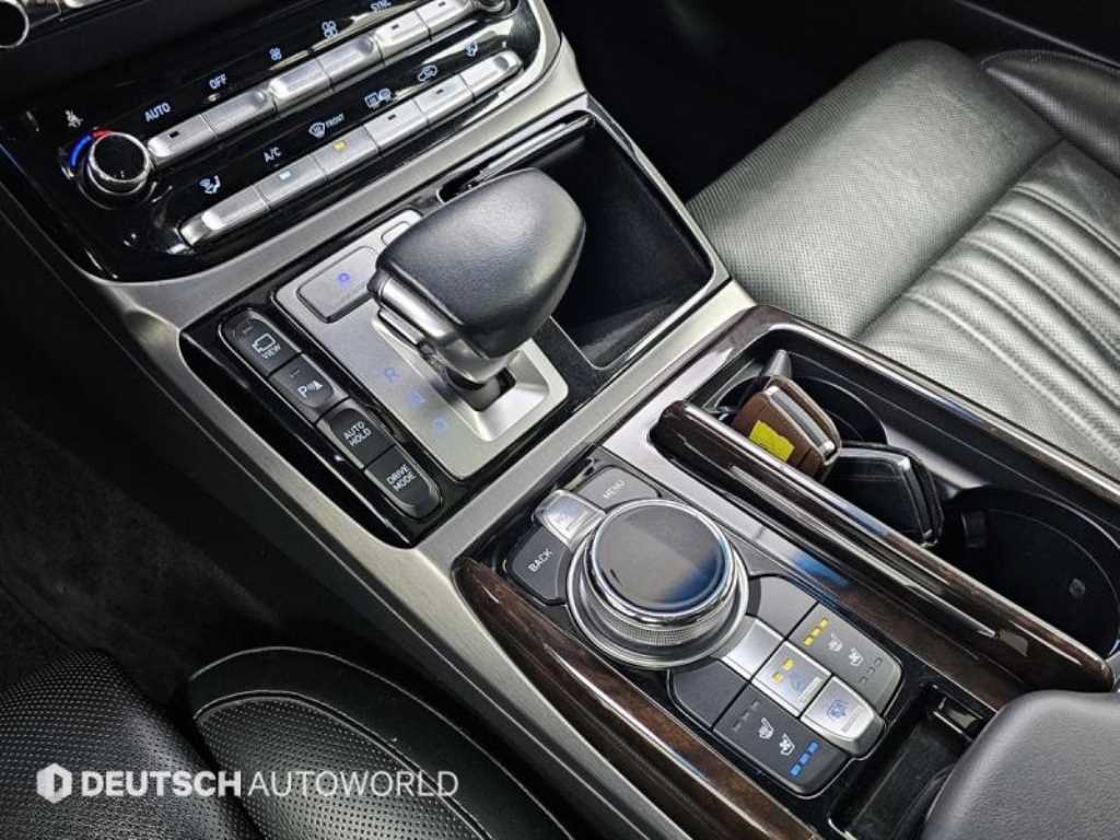 Genesis EQ900 - Vista 8