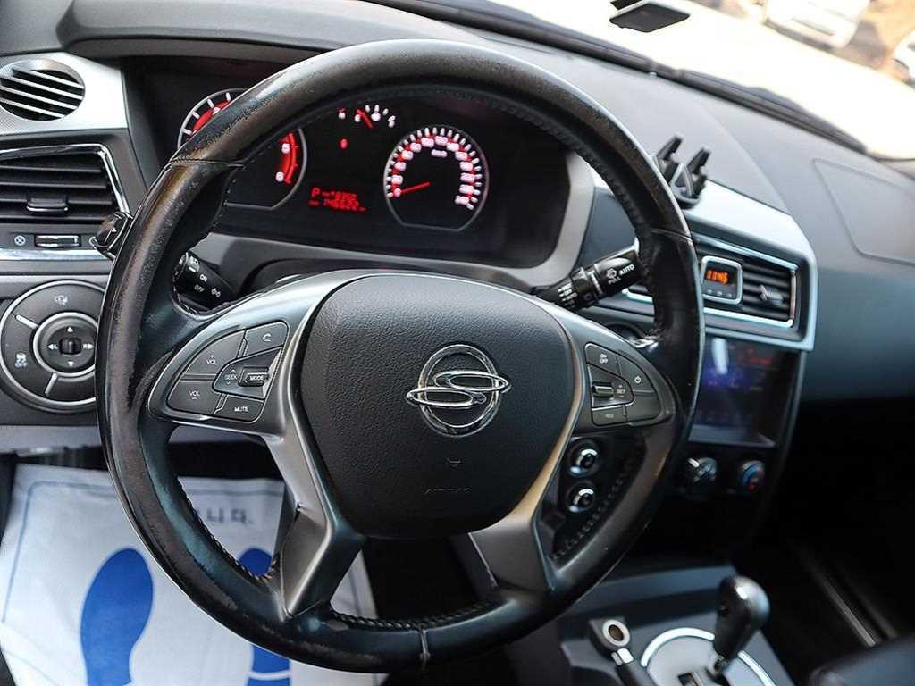 Ssangyong Korando - Vista 8