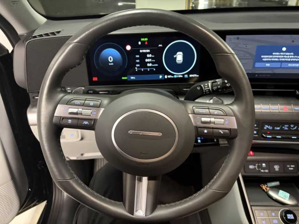 HYUNDAI Kona - Vista 8