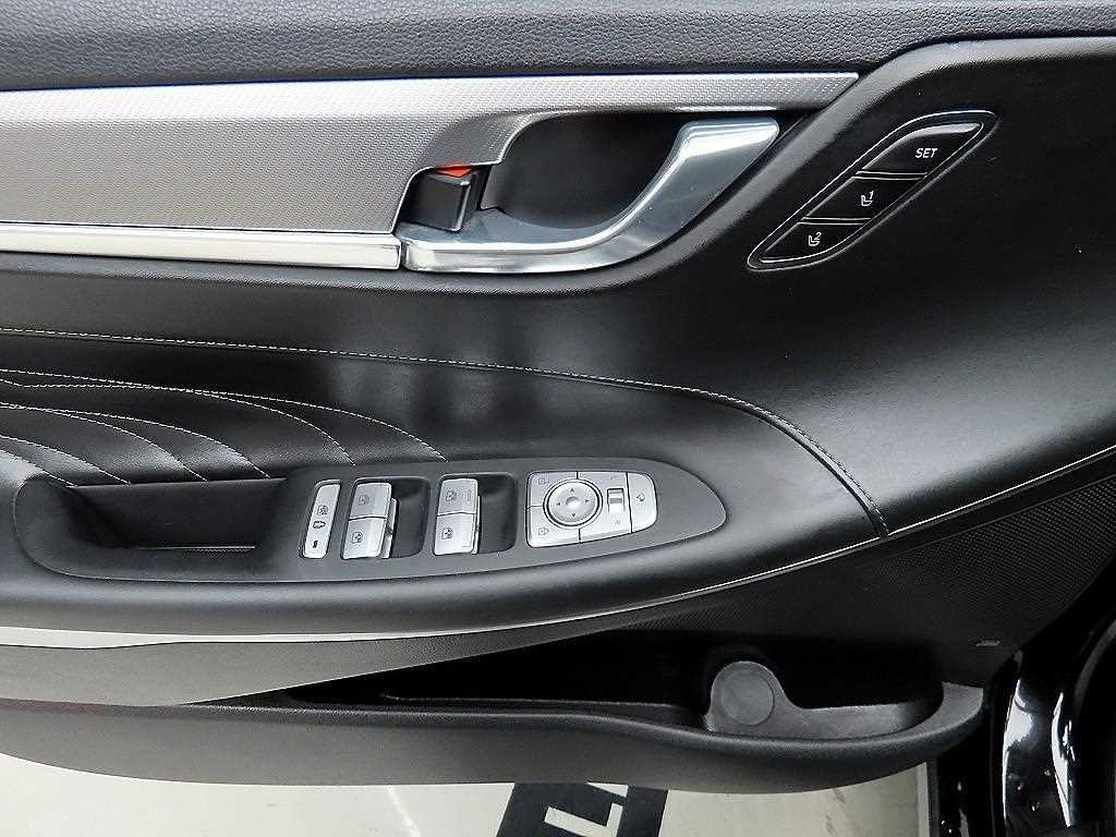 HYUNDAI Grandeur - Vista 11