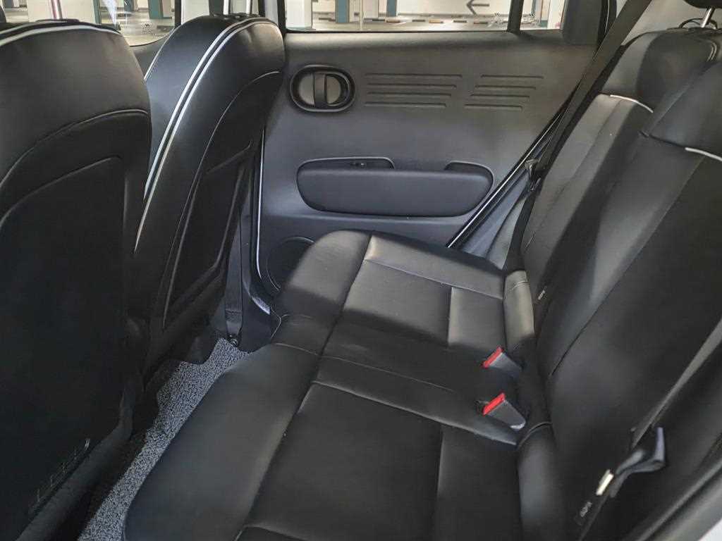 HYUNDAI Casper - Vista 7