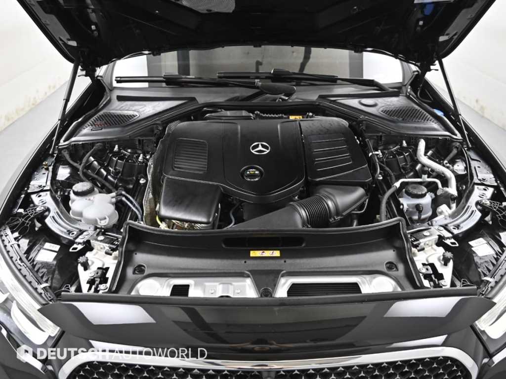 Mercedes Benz E class - Vista 6