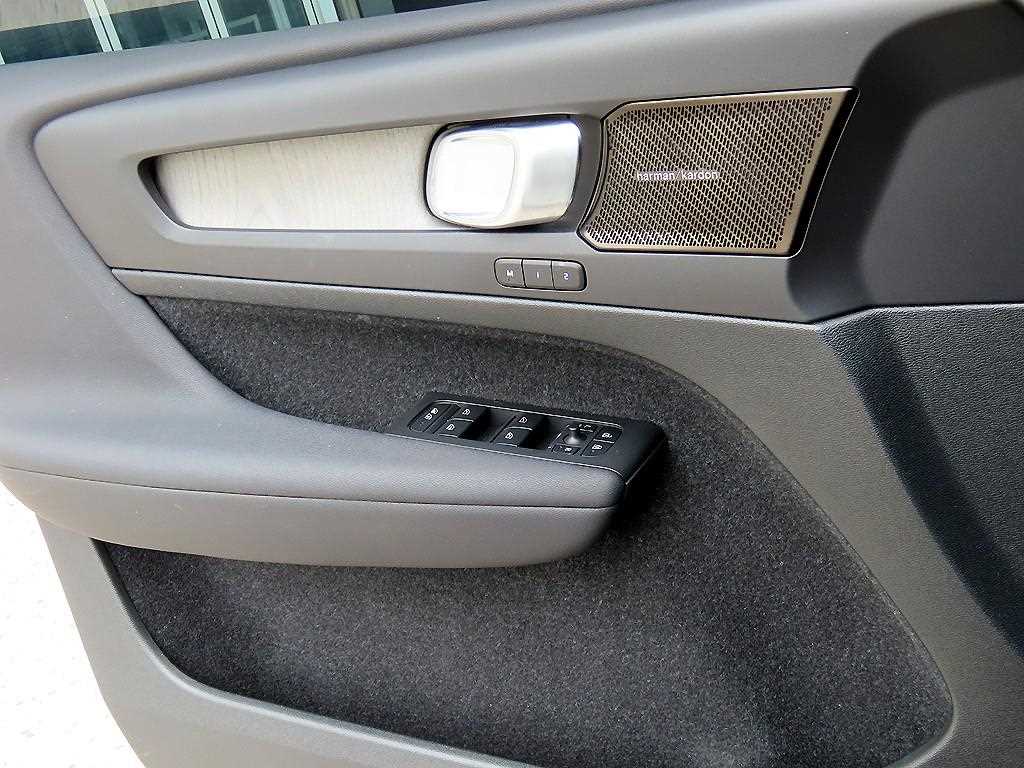 Volvo XC40 - Vista 11