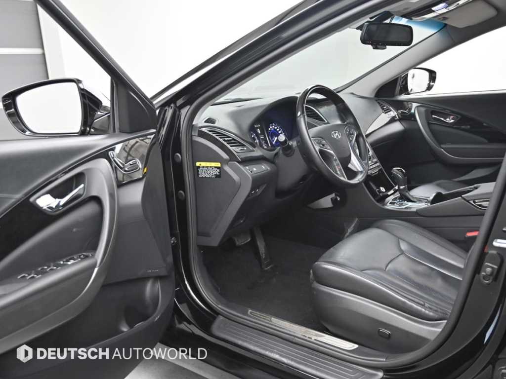 HYUNDAI Grandeur - Vista 11