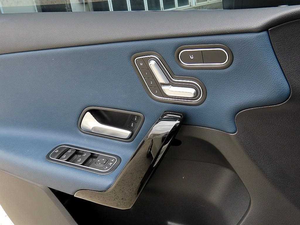 Mercedes Benz A Class - Vista 11