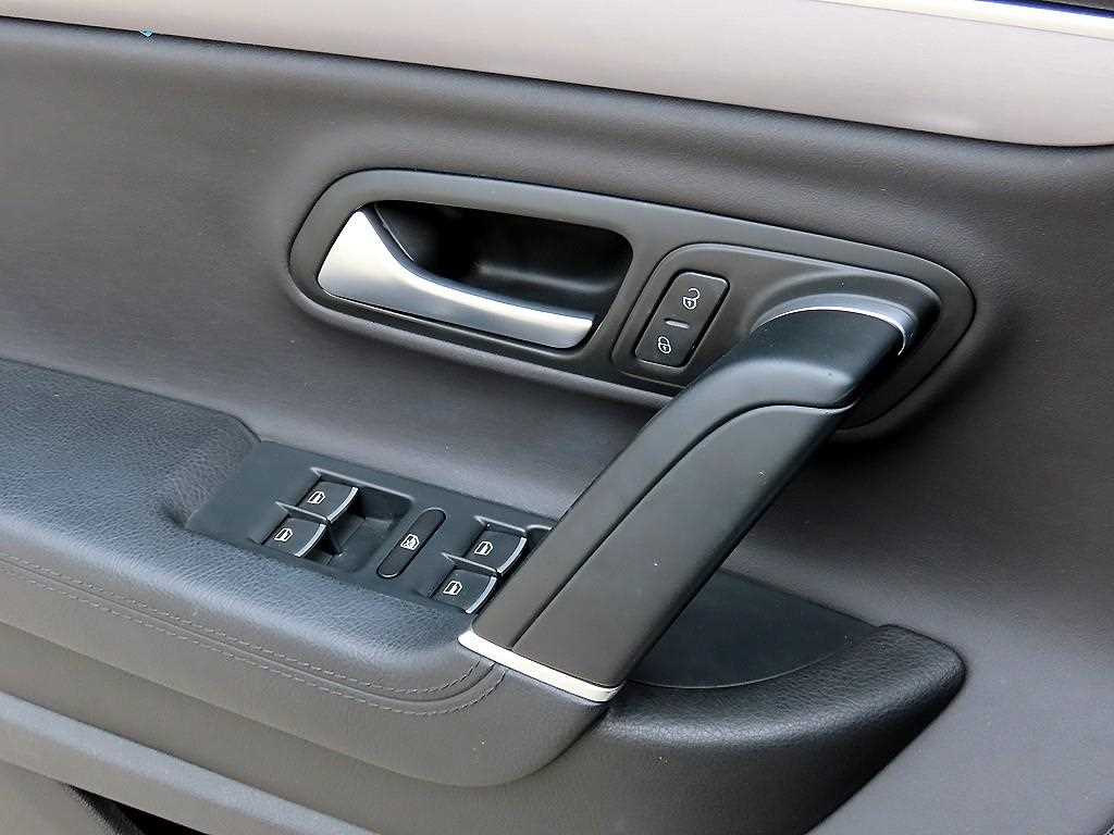 Volkswagen CC - Vista 11