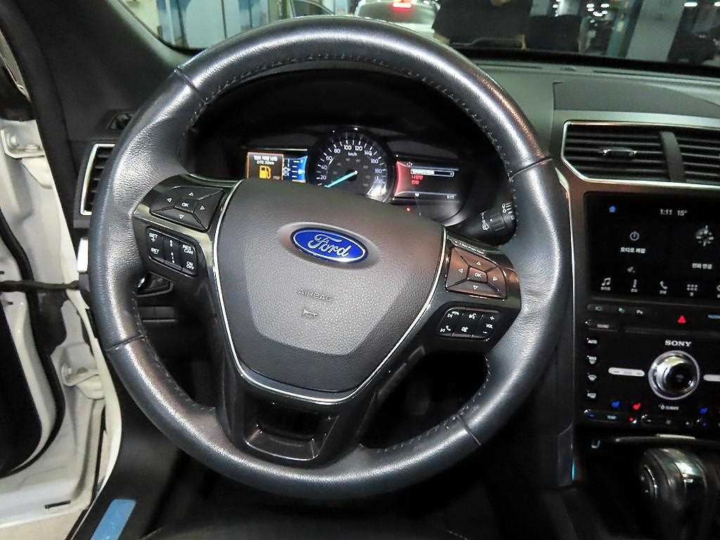 Ford Explorer - Vista 8