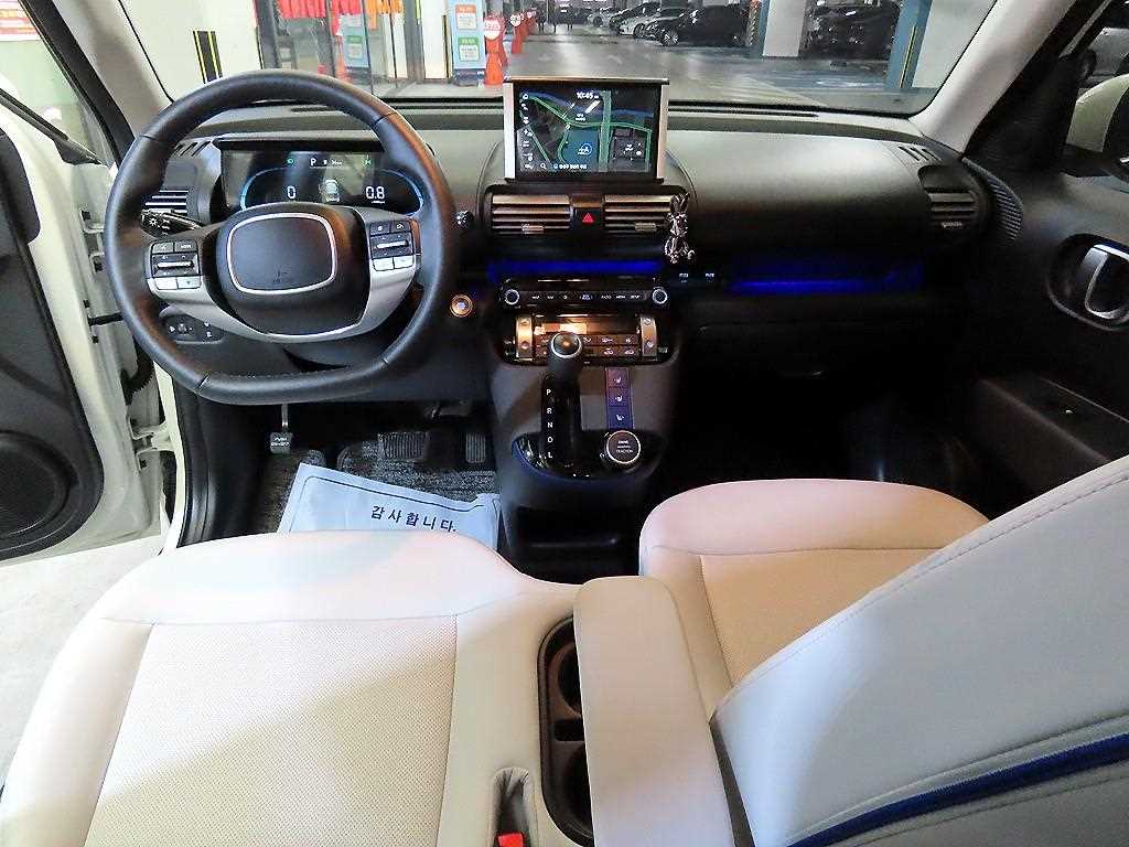 HYUNDAI Casper - Vista 10